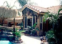 Example of Bensons Import Tropical Decor. Click for larger picture.